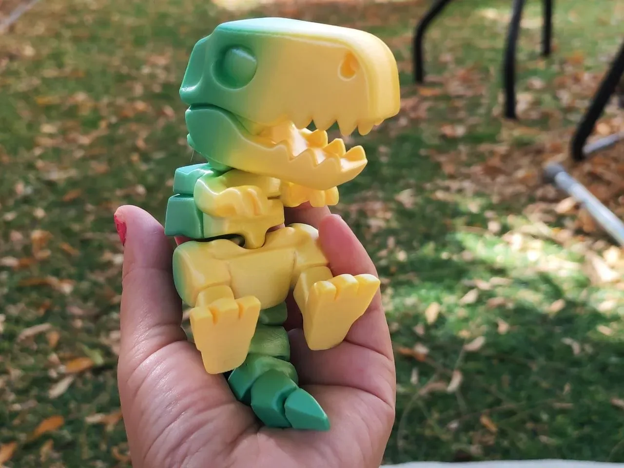 Dino flexível pequeno — foto 1